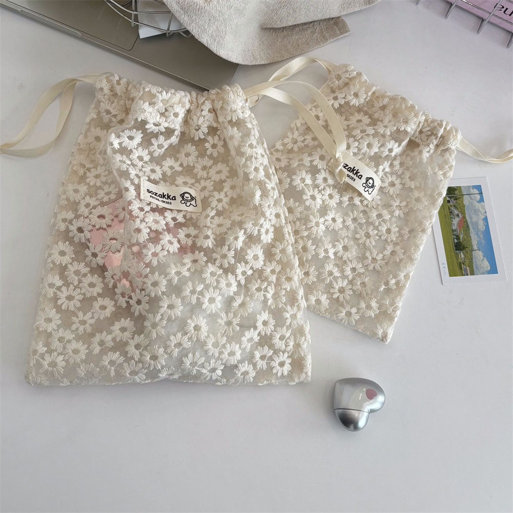 Lace Embroidered Daisy Mesh Dr - Cosmetic Bags 评论和价格